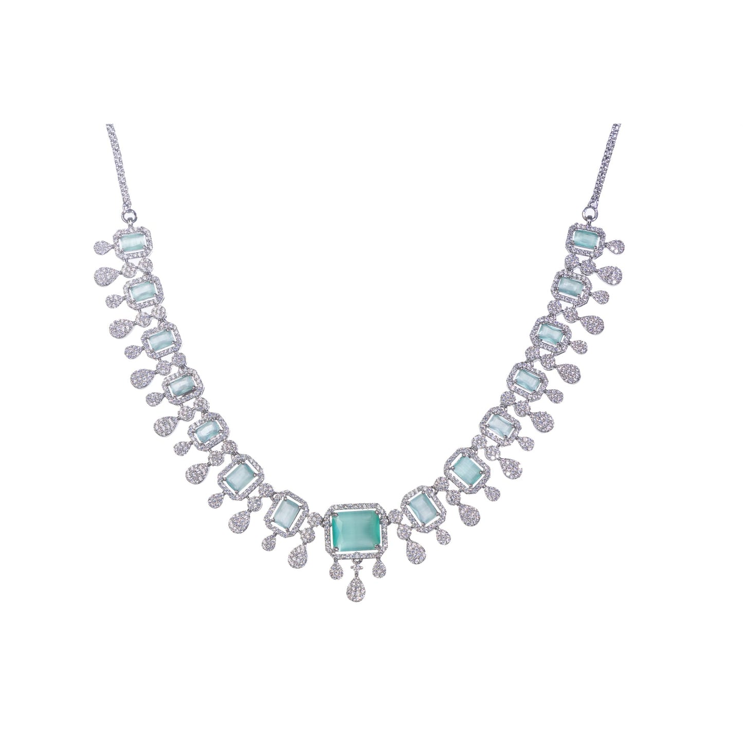 CHARMING ZIRCON NECKLACE IN LIGHT GREEN, OFFERING A FRESH AND ELEGANT TOUCH.