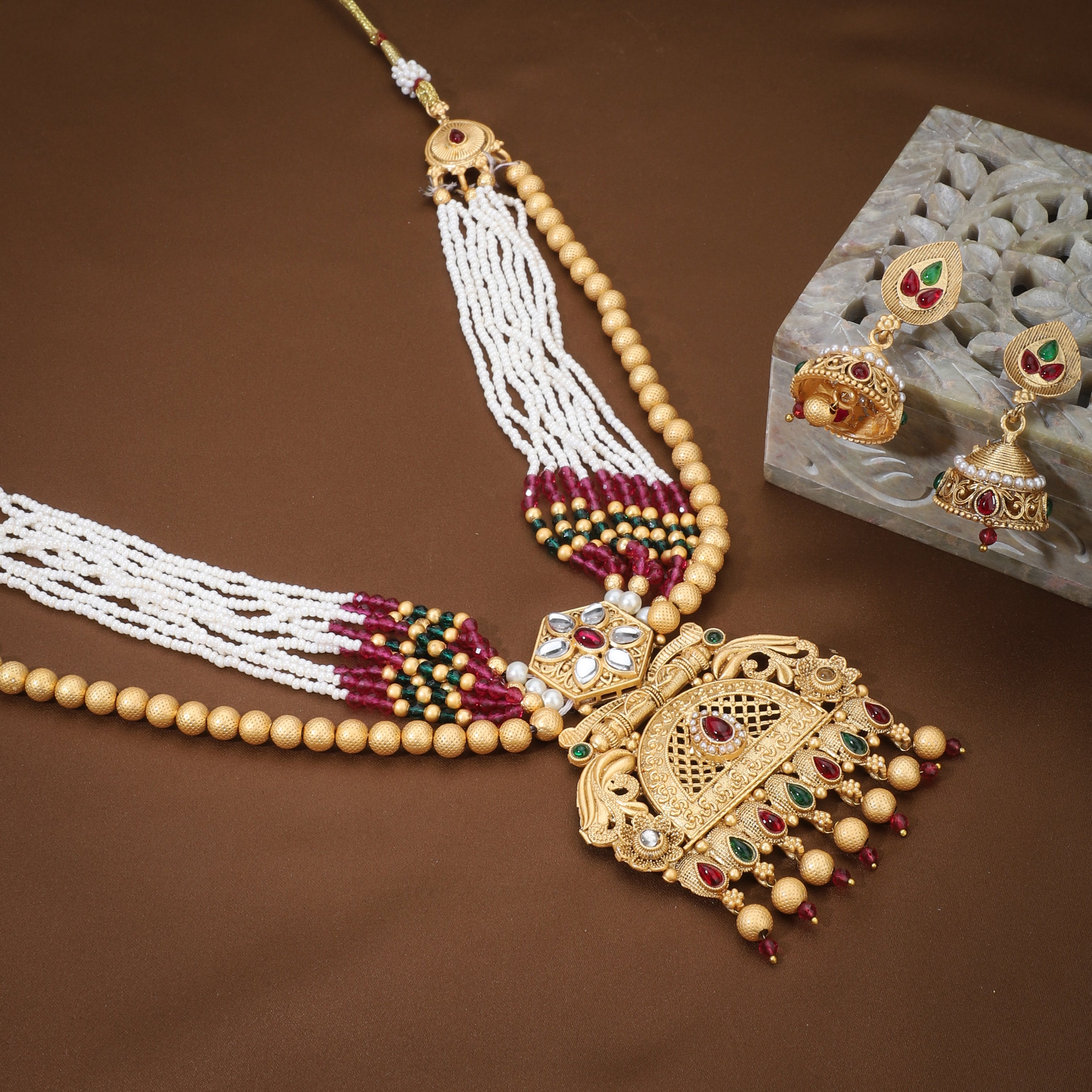 Long gold-tone necklace with multi-colour pearls for a vibrant, elegant, and eye-catching look
