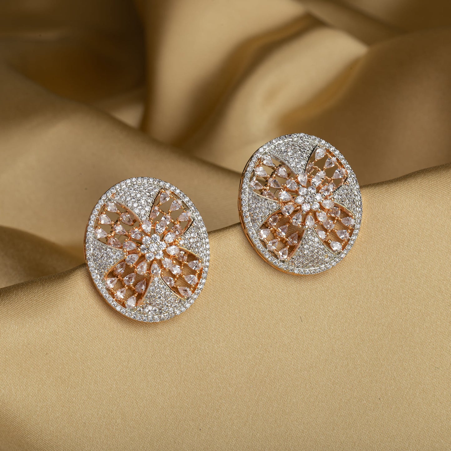 GOLD TONE AND ZIRCON ROUND EARRING