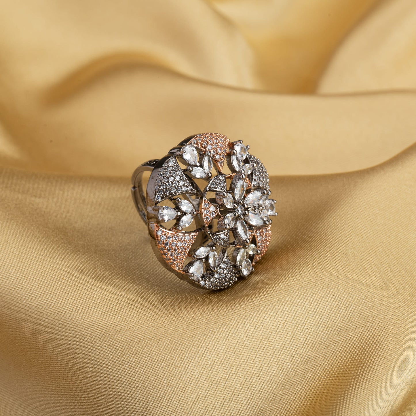 ZIRCON STONES STUDDED FLORAL DESIGN FINGER RING