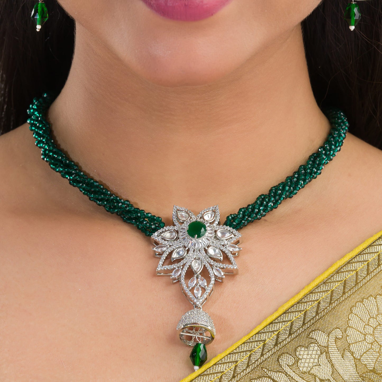 ZIRCON LONG NECKLACE SET STUDDED WITH GREEN PEARLS, OFFERING A REFINED AND VIBRANT LOOK