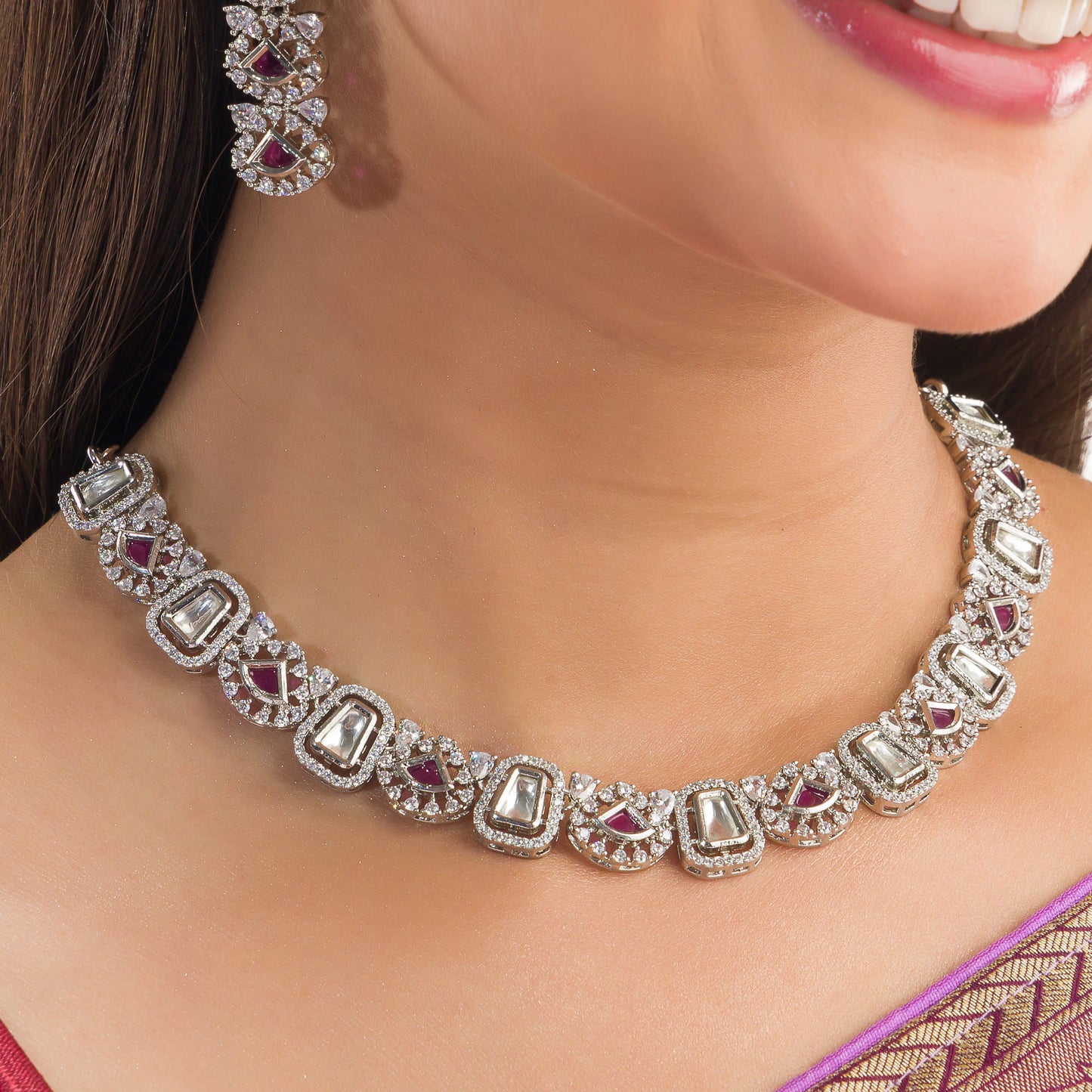 THIS EXQUISITE PURPLE-COLORED STONE-STUDDED ZIRCON NECKLACE SET RADIATES ELEGANCE AND CHARM, PERFECT FOR ELEVATING ANY ATTIRE.