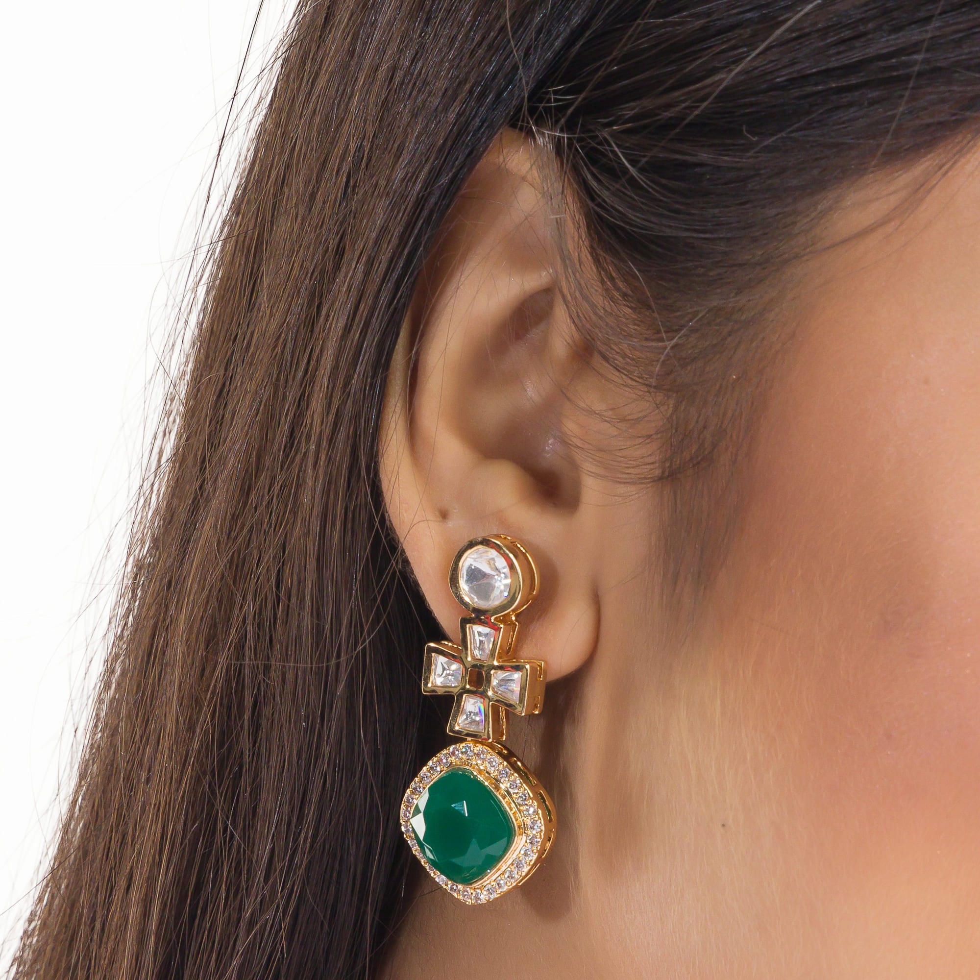 Double-layer zircon necklace set with green pendant and matching earrings for a striking party look.
