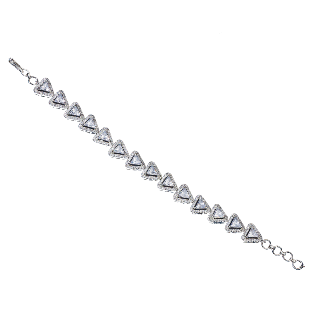 Silver zircon-studded chain bracelet adds sparkle and elegance to your party outfit.
