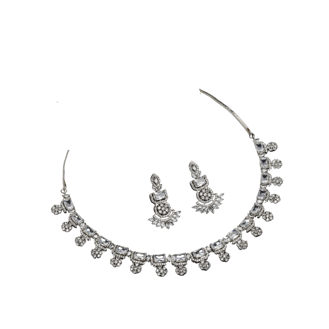 Shine in timeless style with a white zircon necklace, offering sophisticated sparkle and elegance.
