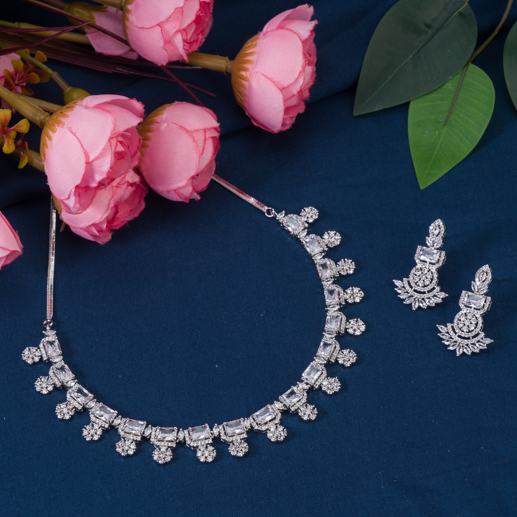 Shine in timeless style with a white zircon necklace, offering sophisticated sparkle and elegance.
