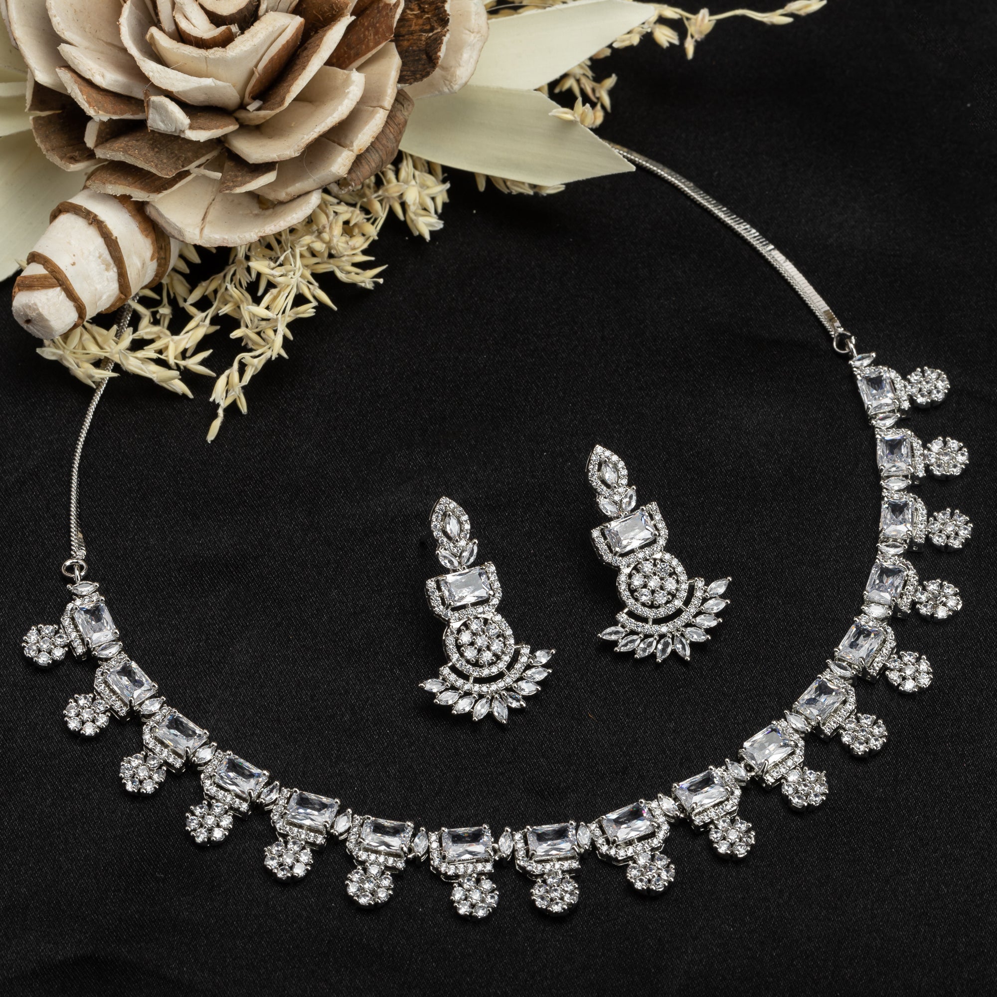 Shine in timeless style with a white zircon necklace, offering sophisticated sparkle and elegance.
