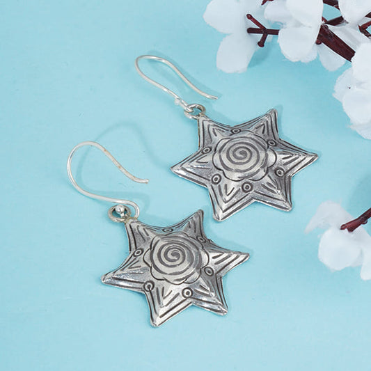 CHARMING 925 STERLING SILVER EARRINGS WITH A STAR-SHAPED DESIGN, ADDING A TOUCH OF CELESTIAL ELEGANCE