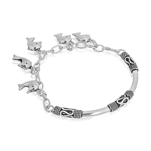 925 SILVER BRACELET STUDDED WITH DOLPHIN DESIGN, COMBINING ELEGANCE WITH A PLAYFUL TOUCH.