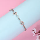 Delicate 925 silver chain bracelet with a charming heart design, perfect for casual wear
