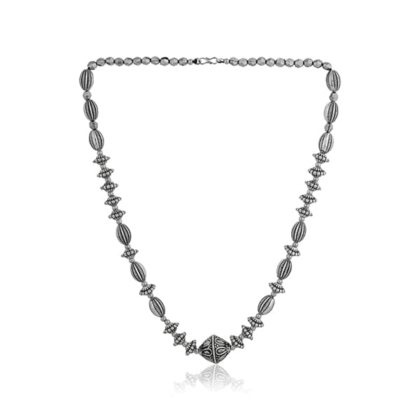 ELEGANT OXIDIZED NECKLACE SET WITH INTRICATE DETAILING, PERFECT FOR ADDING A VINTAGE TOUCH TO ANY OUTFIT.