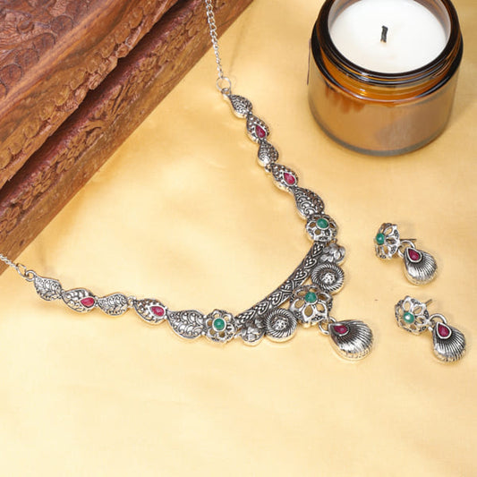 ELEGANT OXIDIZED NECKLACE SET FEATURING GREEN AND PINK STONES. THE SET INCLUDES A MATCHING PAIR OF EARRINGS