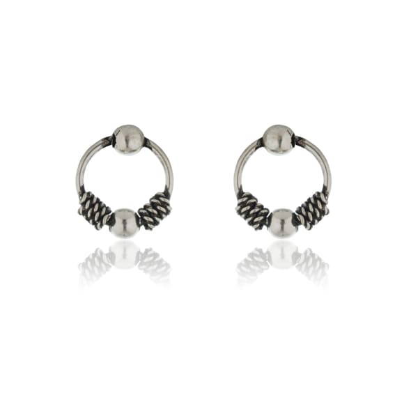 DELICATE SMALL RING DESIGN 925 SILVER EARRINGS THAT OFFER A SUBTLE YET STYLISH TOUCH.