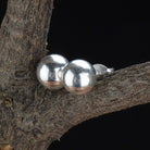 Classic 925 silver studs, versatile and timeless, perfect for everyday casual wear.
