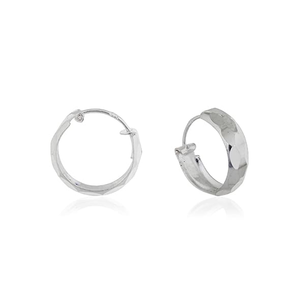 DELICATE SMALL RING DESIGN 925 SILVER EARRINGS THAT OFFER A SUBTLE YET STYLISH TOUCH.