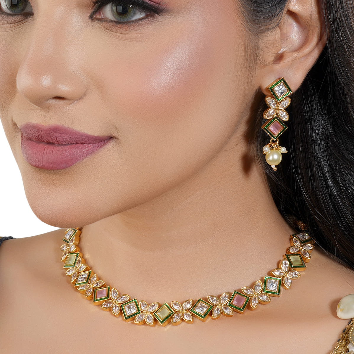 EXQUISITE ZIRCON STONES STUDDED NECKLACE SET WITH BEAUTIFUL EARRINGS