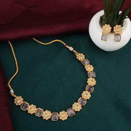 GOLDTONE NECKLACE SET WITH MATCHING EARRINGS