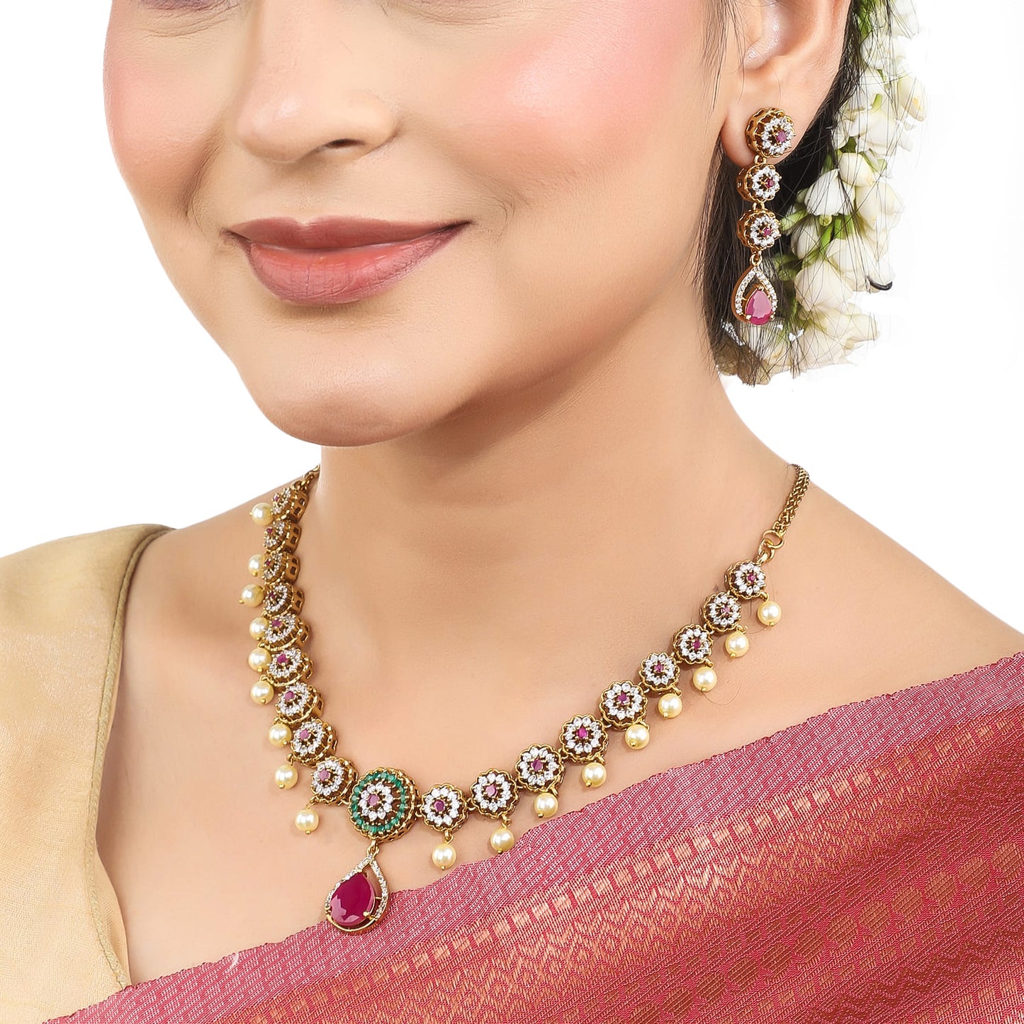 ELEGANT NECKLACE SET STUDDED WITH PINK AND WHITE -COLORED ZIRCON STONES, OFFERING A SOPHISTICATED AND VIBRANT TOUCH