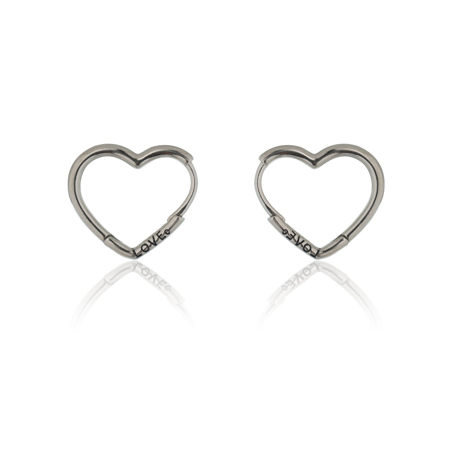 CHARMING 925 SILVER HEART-SHAPED EARRINGS, PERFECT FOR ADDING A TOUCH OF LOVE AND ELEGANCE TO YOUR LOOK