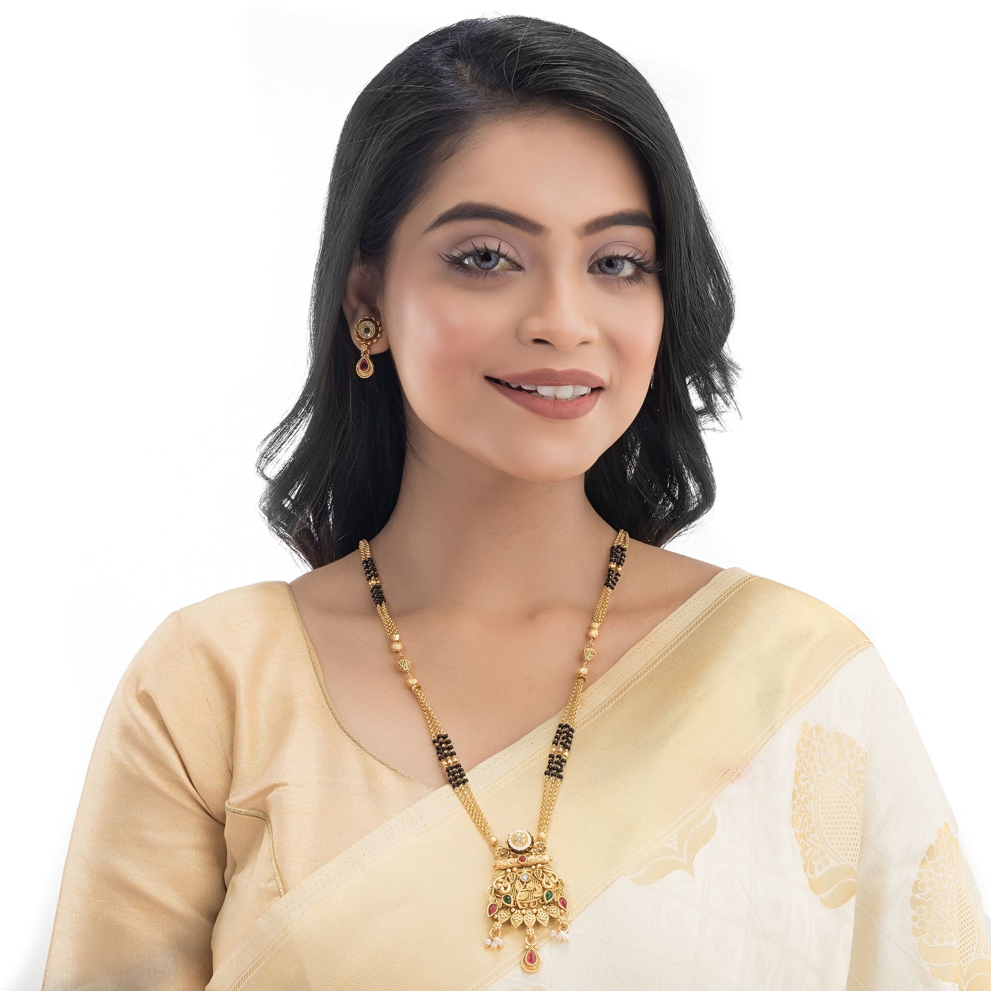 GOLD-TONE LONG MANGALSUTRA SET WITH BLACK BEADS AND MULTICOLORED STONES, COMBINING TRADITIONAL AND VIBRANT ELEMENTS