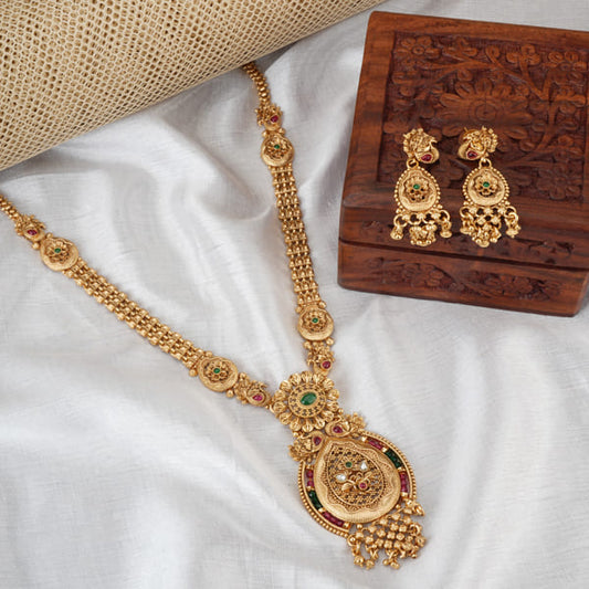 GOLD-TONE LONG NECKLACE SET  ADDING A TOUCH OF CLASSIC ELEGANCE