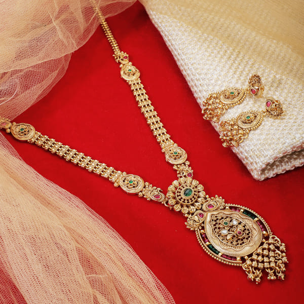 GOLD-TONE LONG NECKLACE SET  ADDING A TOUCH OF CLASSIC ELEGANCE