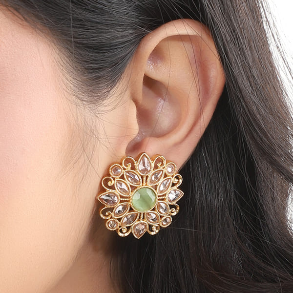 KUNDAN-STUDDED EARRINGS FEATURE INTRICATE DESIGNS WITH TRADITIONAL KUNDAN STONES