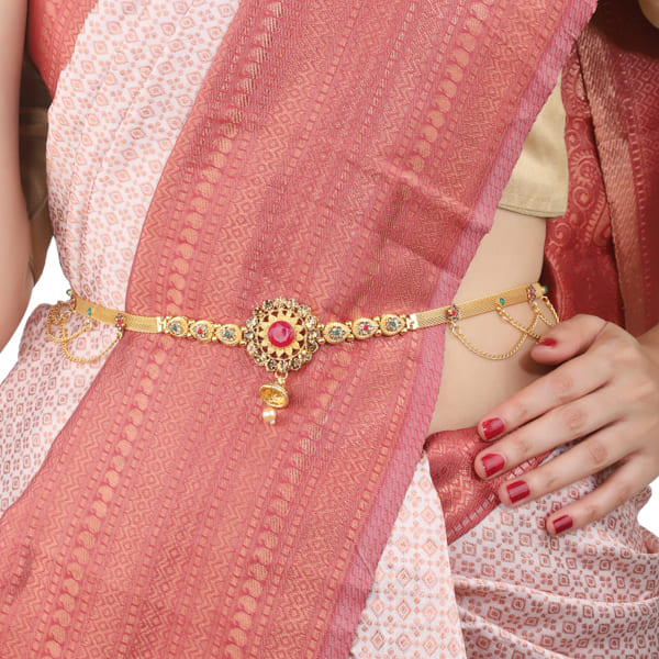 GOLDTONE KAMARBANDH IS A TRADITIONAL WAIST CHAIN FEATURING A GOLDEN FINISH.