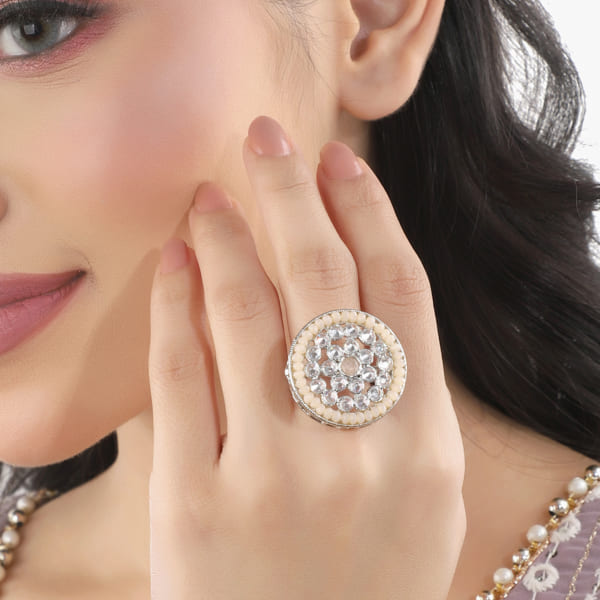 KUNDAN AND SMALL BEADS STUDDED FINGER RING FEATURES  DETAILED DESIGN.