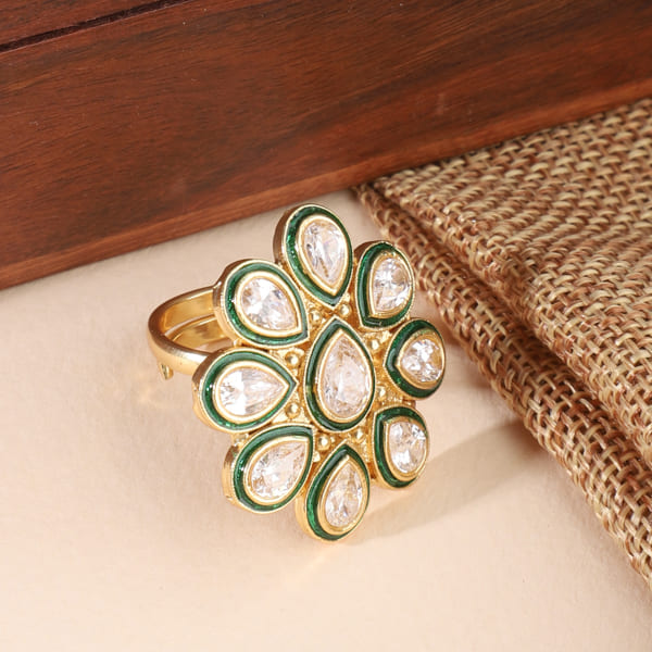 KUNDAN-STUDDED FINGER RING WITH GREEN -COLORED LINNING