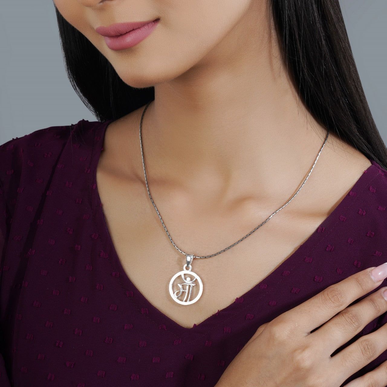 BEAUTIFULLY CRAFTED 925 STERLING SILVER PENDANT FEATURING THE WORD "MAA" IN HINDI, SYMBOLIZING THE PURE AND ETERNAL BOND WITH A MOTHER.