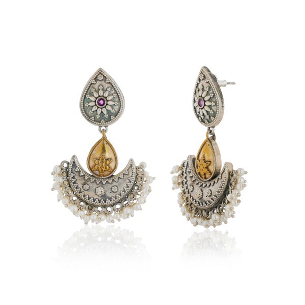 OXIDISED EARRINGS WITH ELEGENT DESIGN