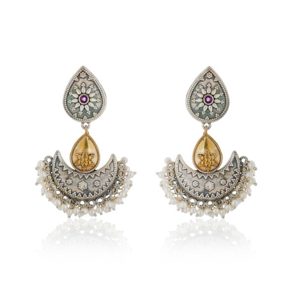 OXIDISED EARRINGS WITH ELEGENT DESIGN