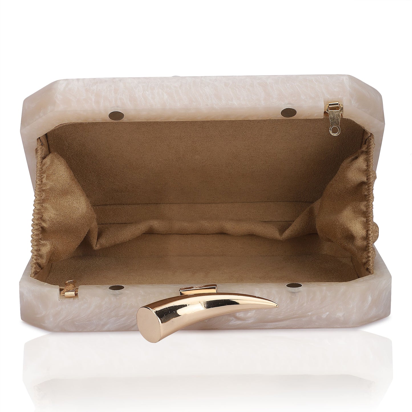 THIS RESIN-EMBELLISHED CLUTCH FEATURES A CAPTIVATING PINK AGATE STONE AT ITS CENTER. PAIRED WITH A STYLISH SLING CHAIN