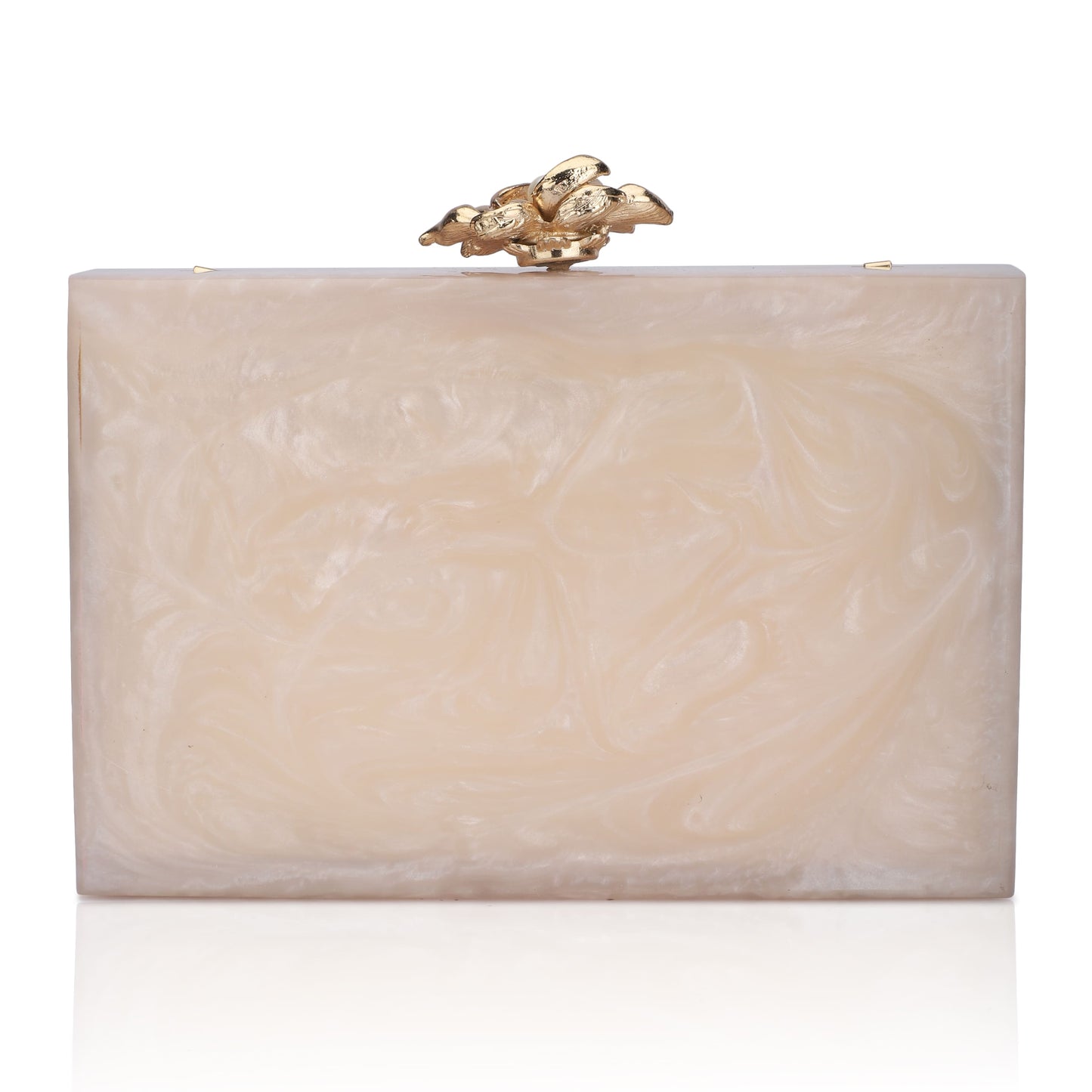 THIS RESIN-EMBELLISHED CLUTCH FEATURES A CAPTIVATING GREEN AGATE STONE AT ITS CENTER. PAIRED WITH A STYLISH SLING CHAIN