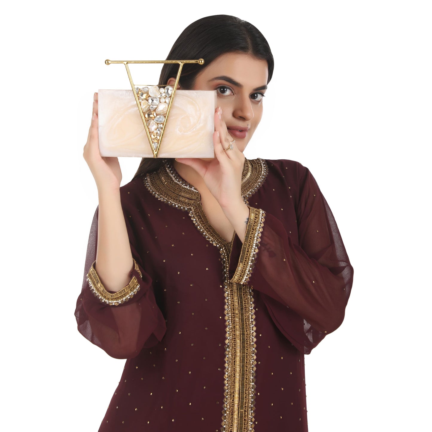 SHOWCASE YOUR STYLE WITH THIS BEAUTIFULLY CRAFTED RESIN CLUTCH, DESIGNED TO PERFECTION WITH EXQUISITE DETAILS.